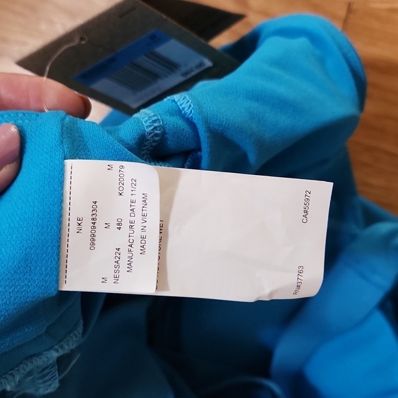 Nike Women's Tankini Swimsuit Top-Solid Color size medium - Picture 9 of 9